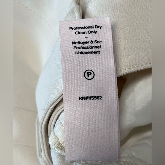 NWT Cinq a Sept | Crochet Lace Corinna Short in Light Plaster 2 - Picture 7 of 9